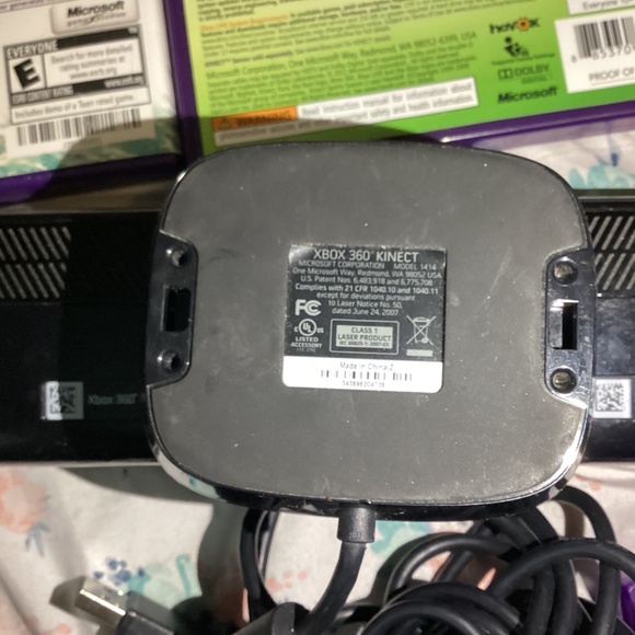 OEM Microsoft XBOX 360 Kinect Sensor Bar camera with adapter and 4 games Kinect - Picture 14 of 16